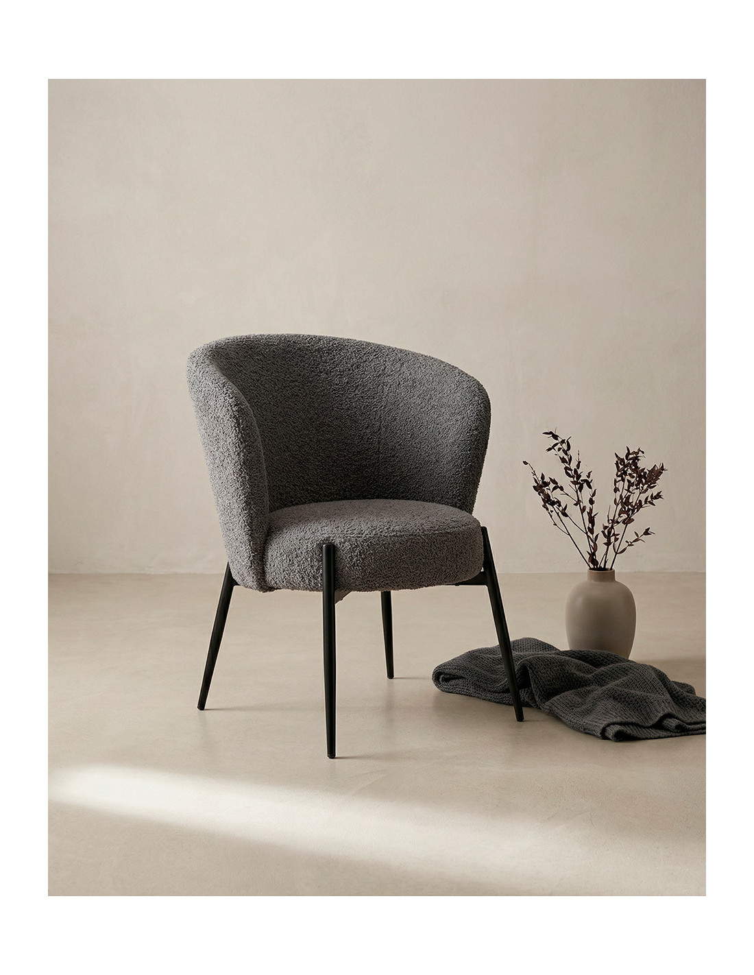 Butaca tapizada NIVA barata con respaldo redondeado | Envío rápido y financiación