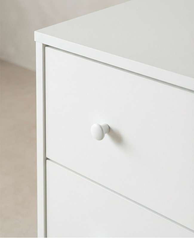 Cómoda cuatro cajones BIRA barata | Envío rápido y financiación