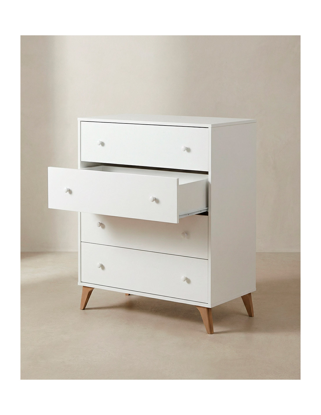 Cómoda cuatro cajones BIRA barata | Envío rápido y financiación