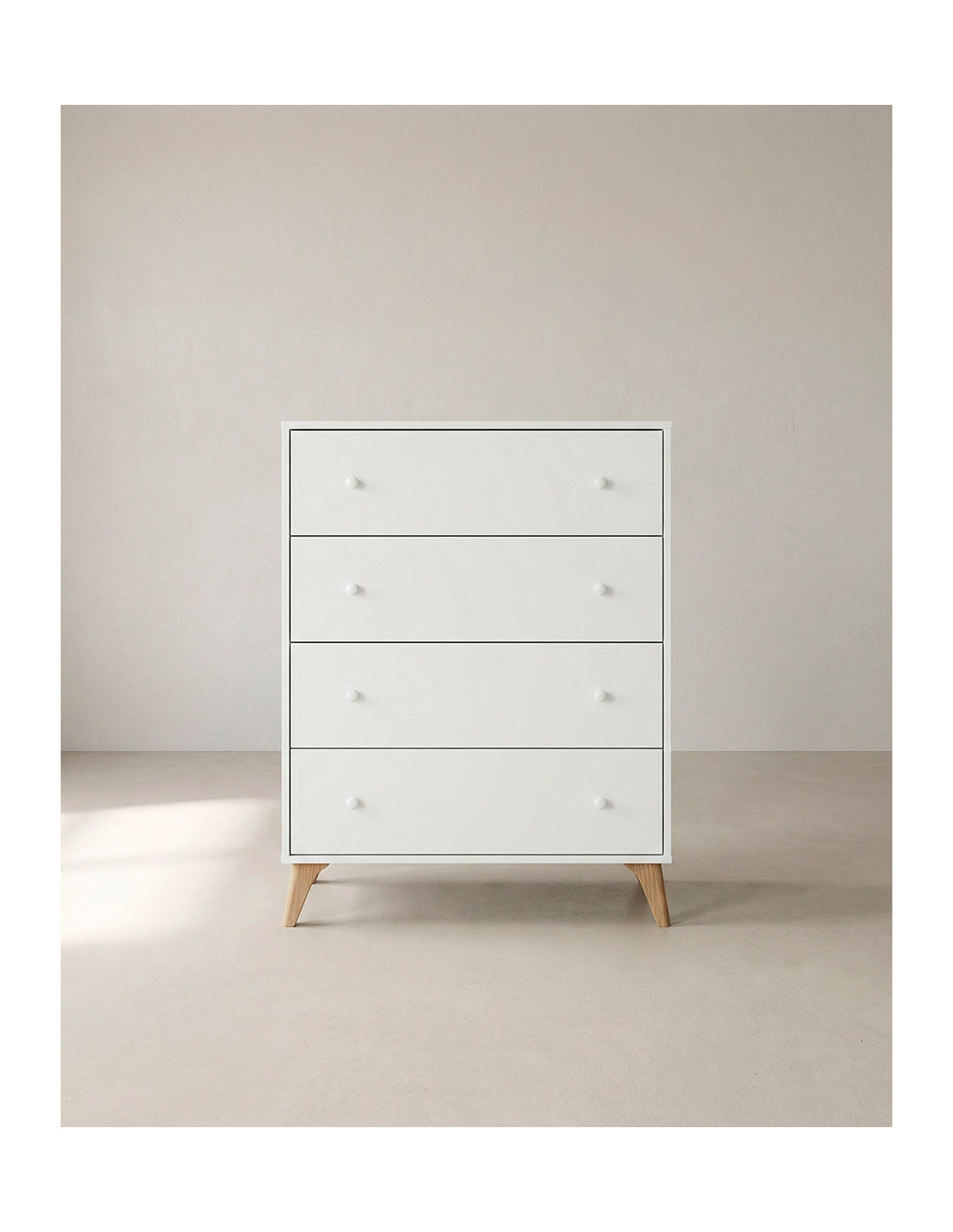 Cómoda cuatro cajones BIRA barata | Envío rápido y financiación