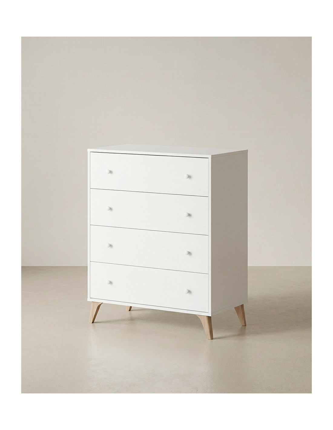 Cómoda cuatro cajones BIRA barata | Envío rápido y financiación