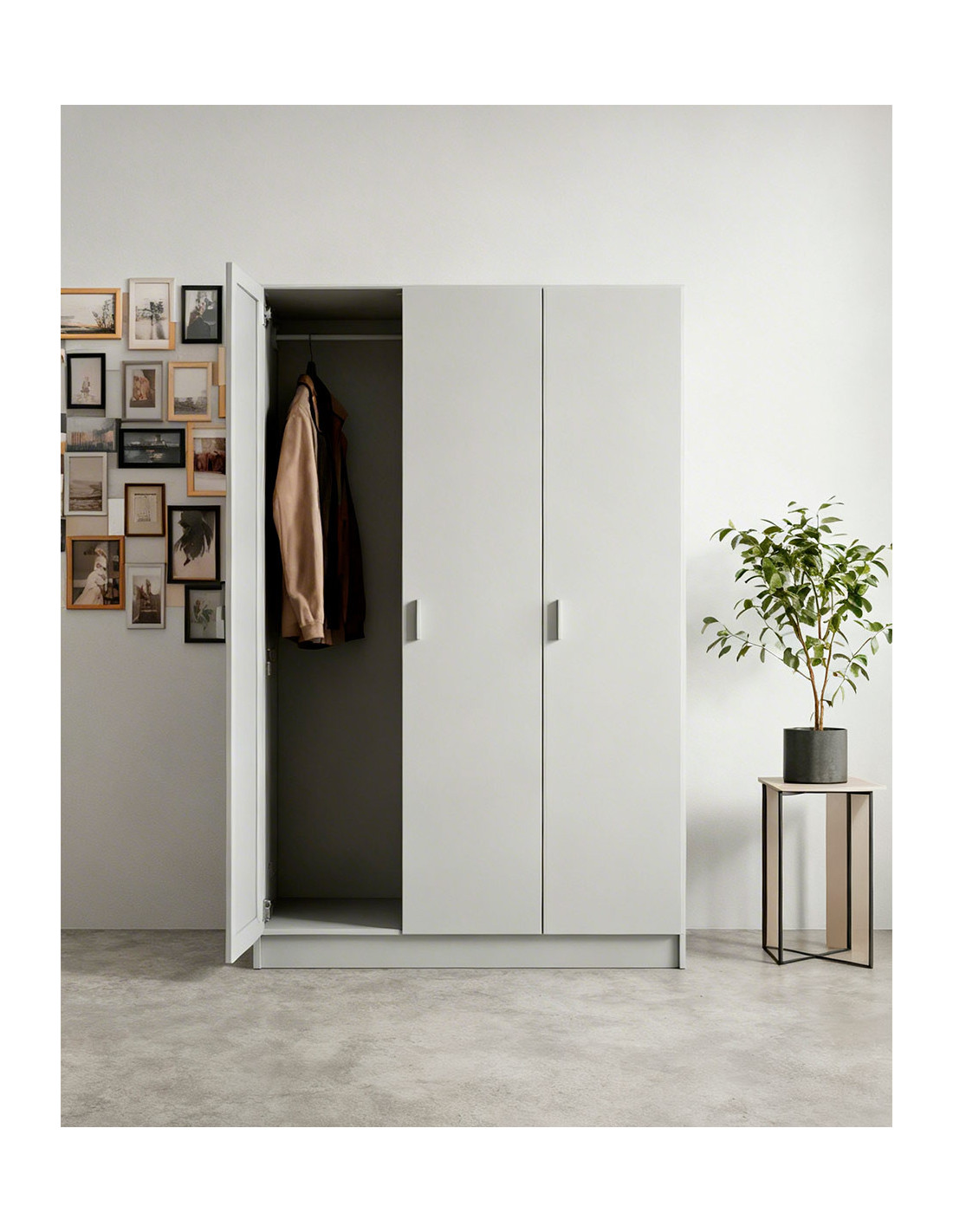 Mueble multiusos tres puertas KADO barato | Envío rápido y garantía