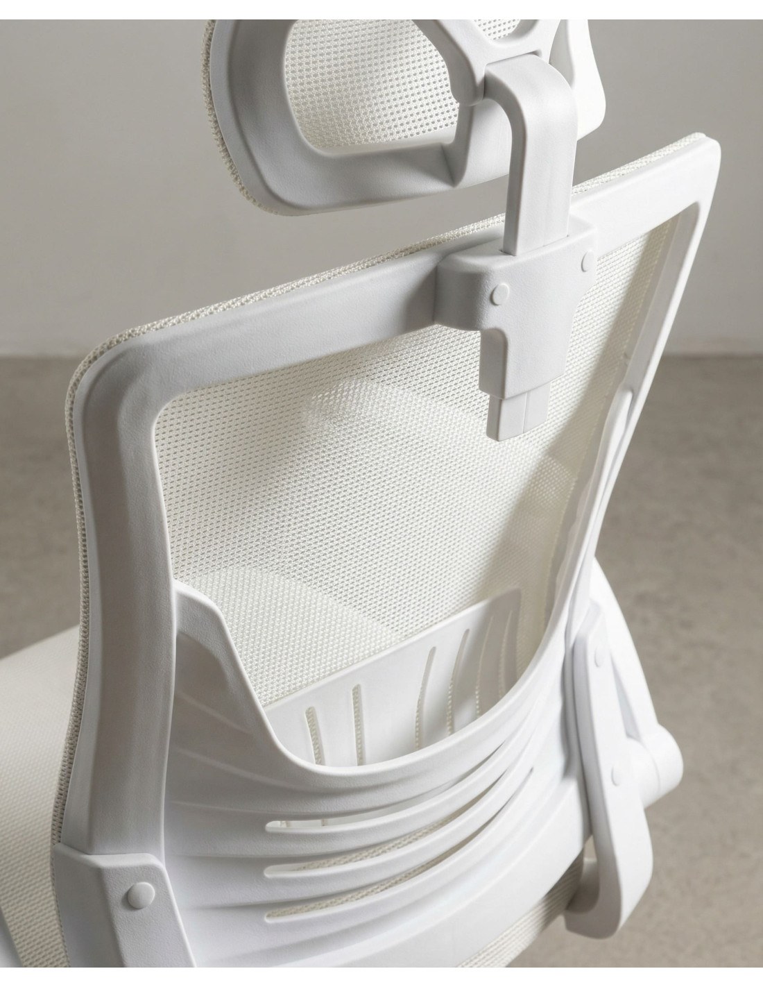 Silla de estudio con brazos abatibles DALEN crema detalle
