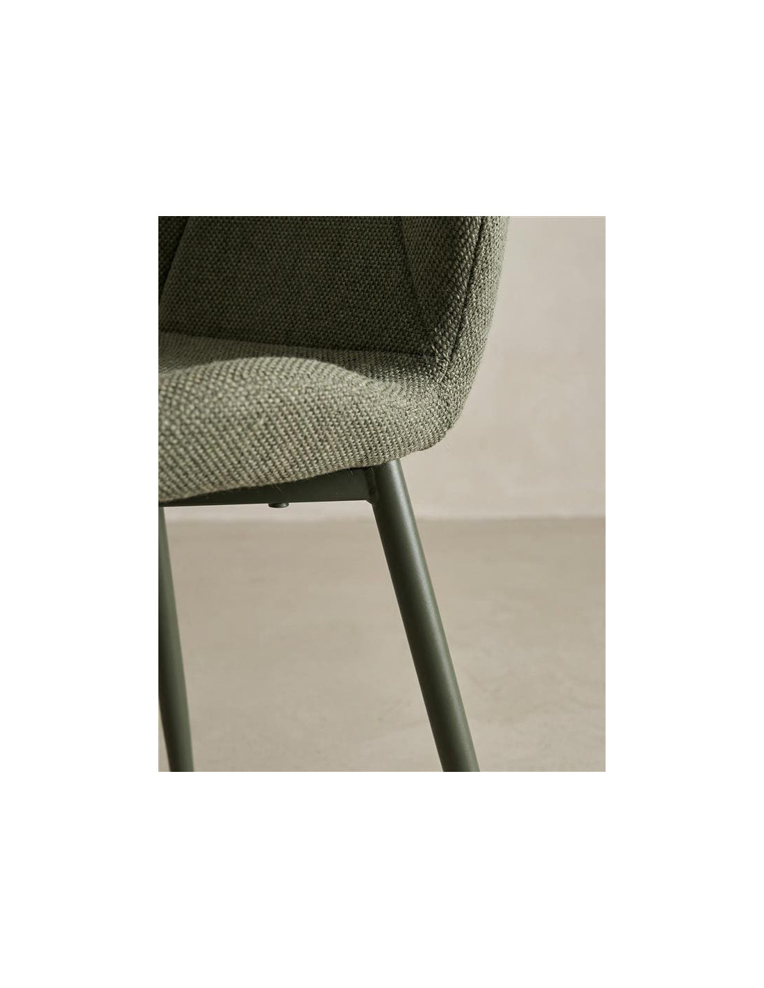 Pack 4 sillas de comedor tapizadas LUREN verde detalle