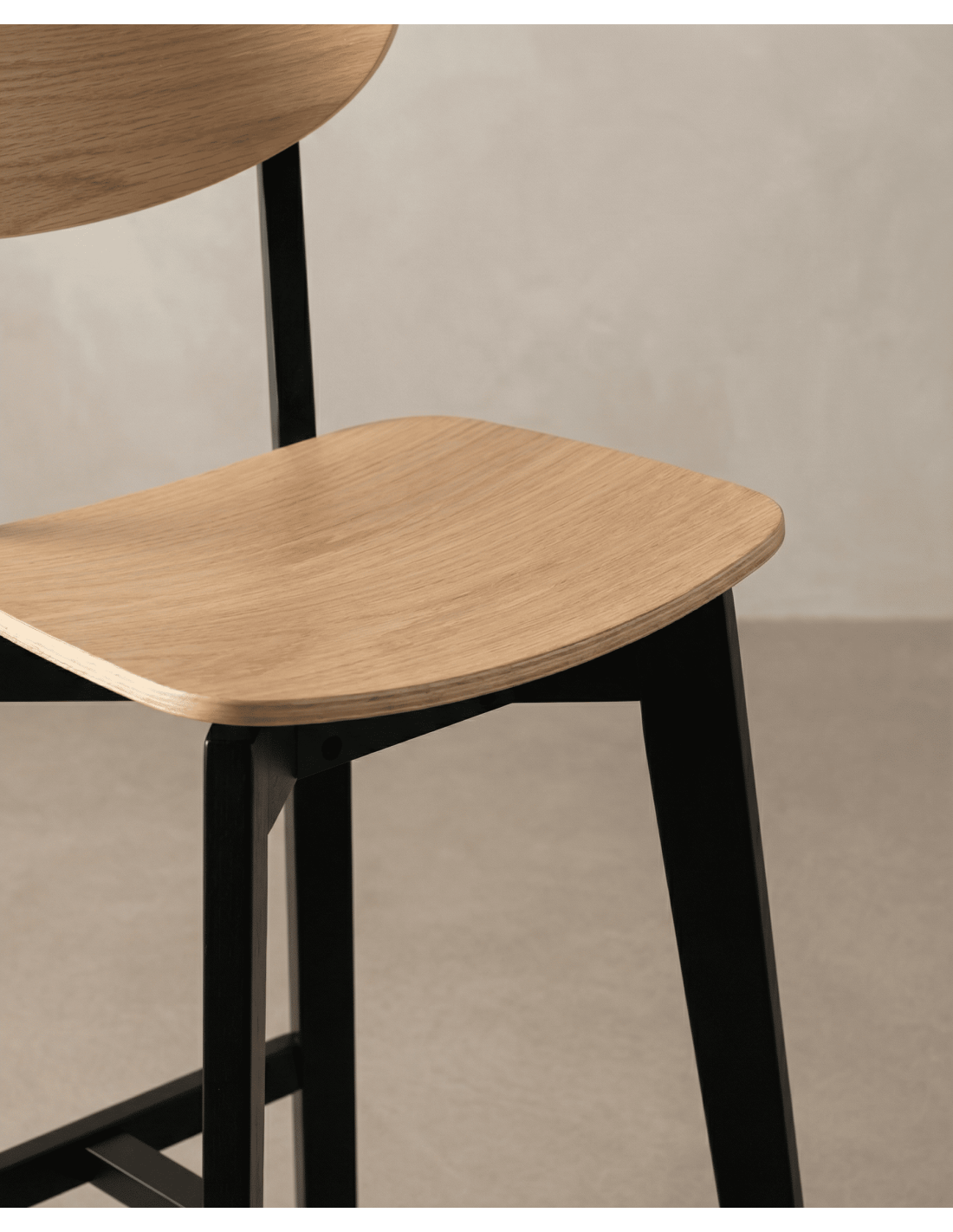 Pack 2 taburetes madera PAXEL color Roble Artisan detalle