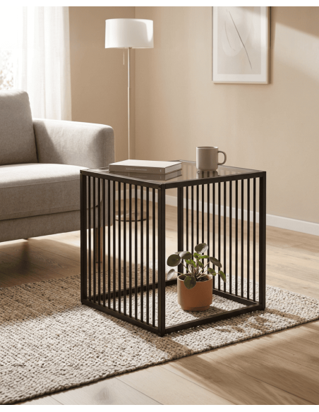 Mesa auxiliar metálica cuadrada BEXAR ambiente cerca