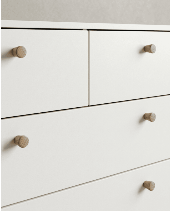 Cómoda 4 cajones con patas OSLO detalles