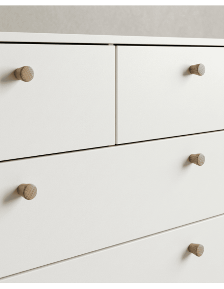 Cómoda 4 cajones con patas OSLO detalles