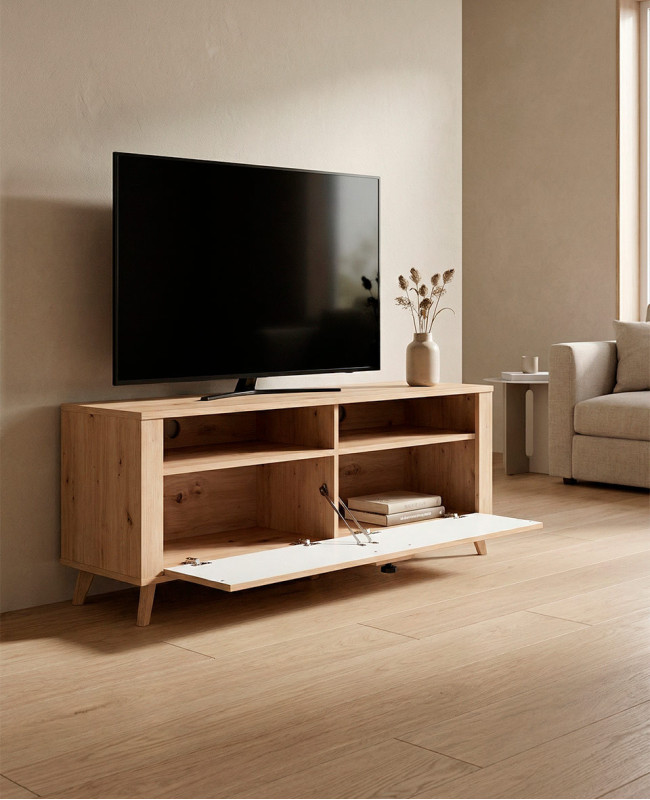 Mesa TV con patas KAREL en roble imagen de ambiente