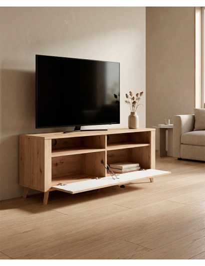 Mesa TV con patas KAREL en roble imagen de ambiente