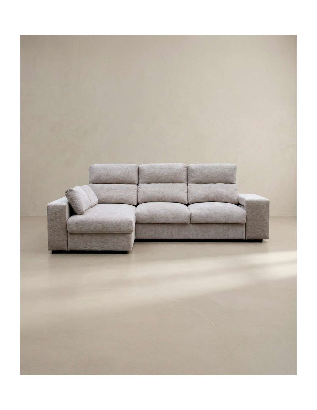 Chaiselongue YURENA color gris vista frontal