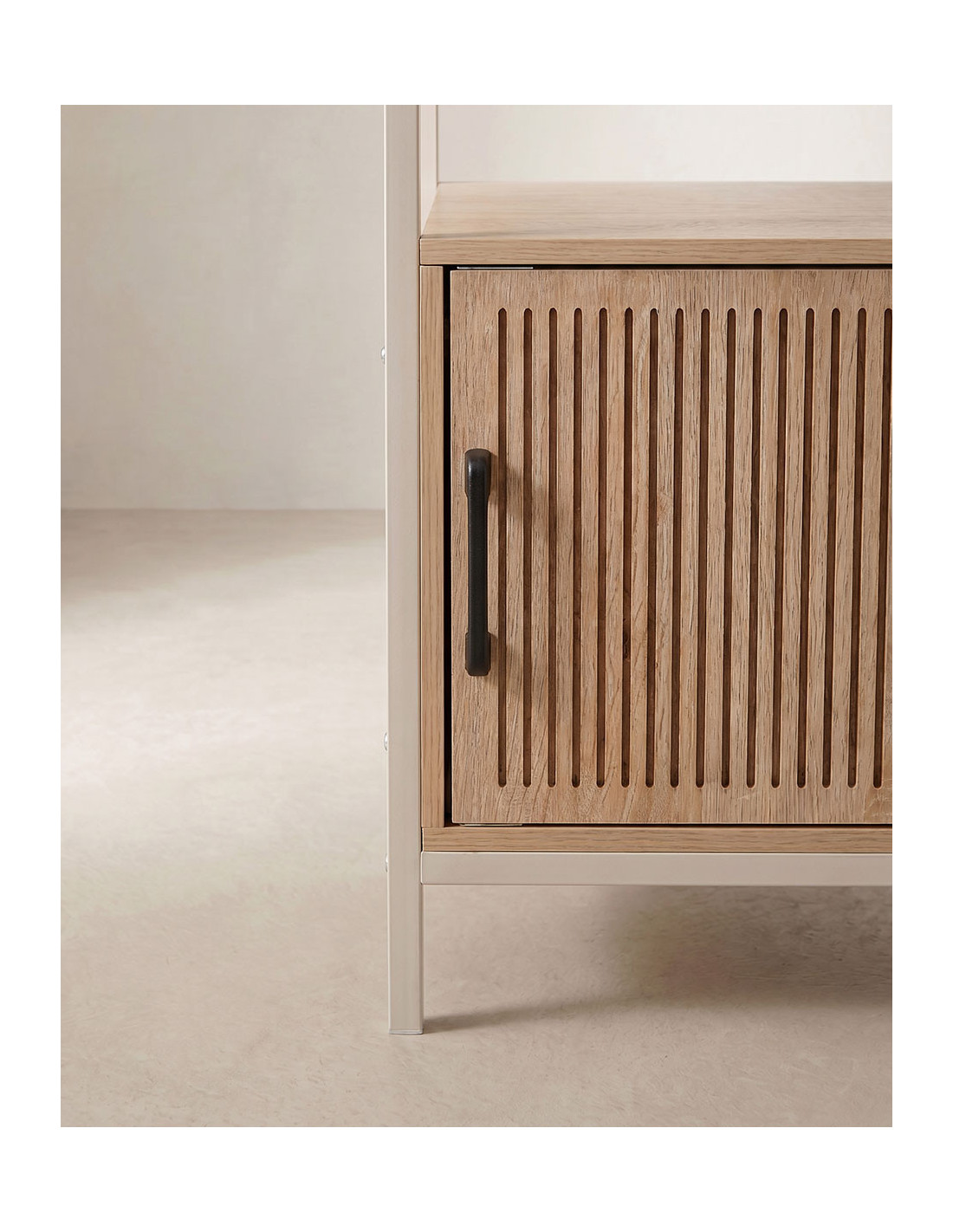 Mesita metal puerta LOOP-DETALLE