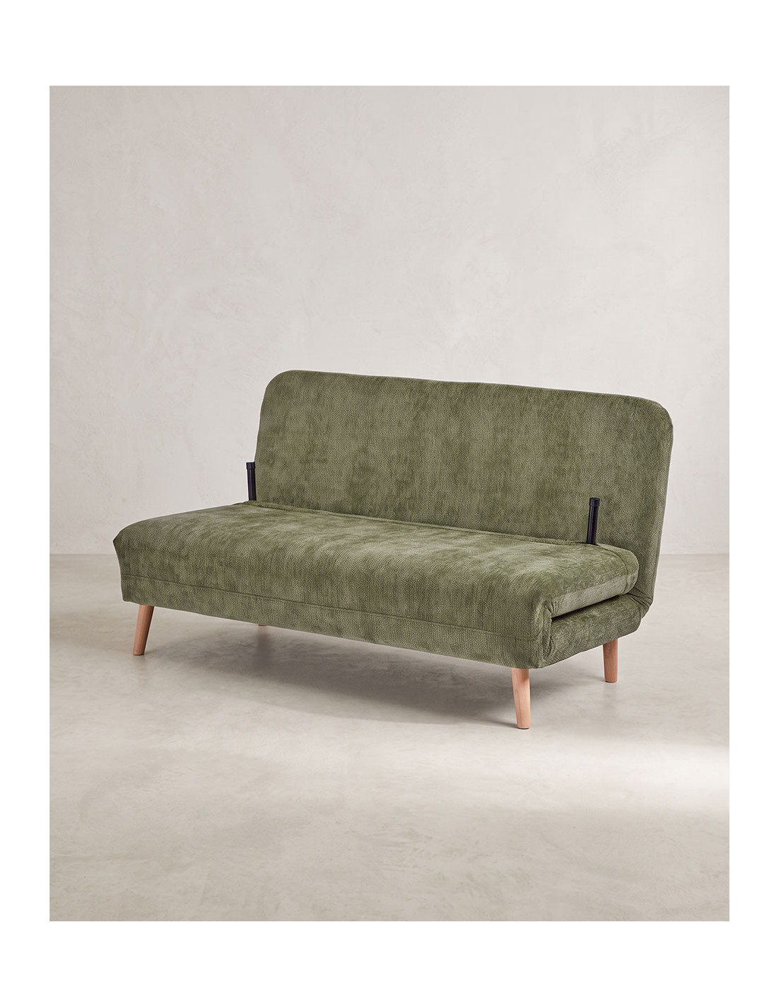Sillón cama 140 TREND vista 3/4 con patas retractiles